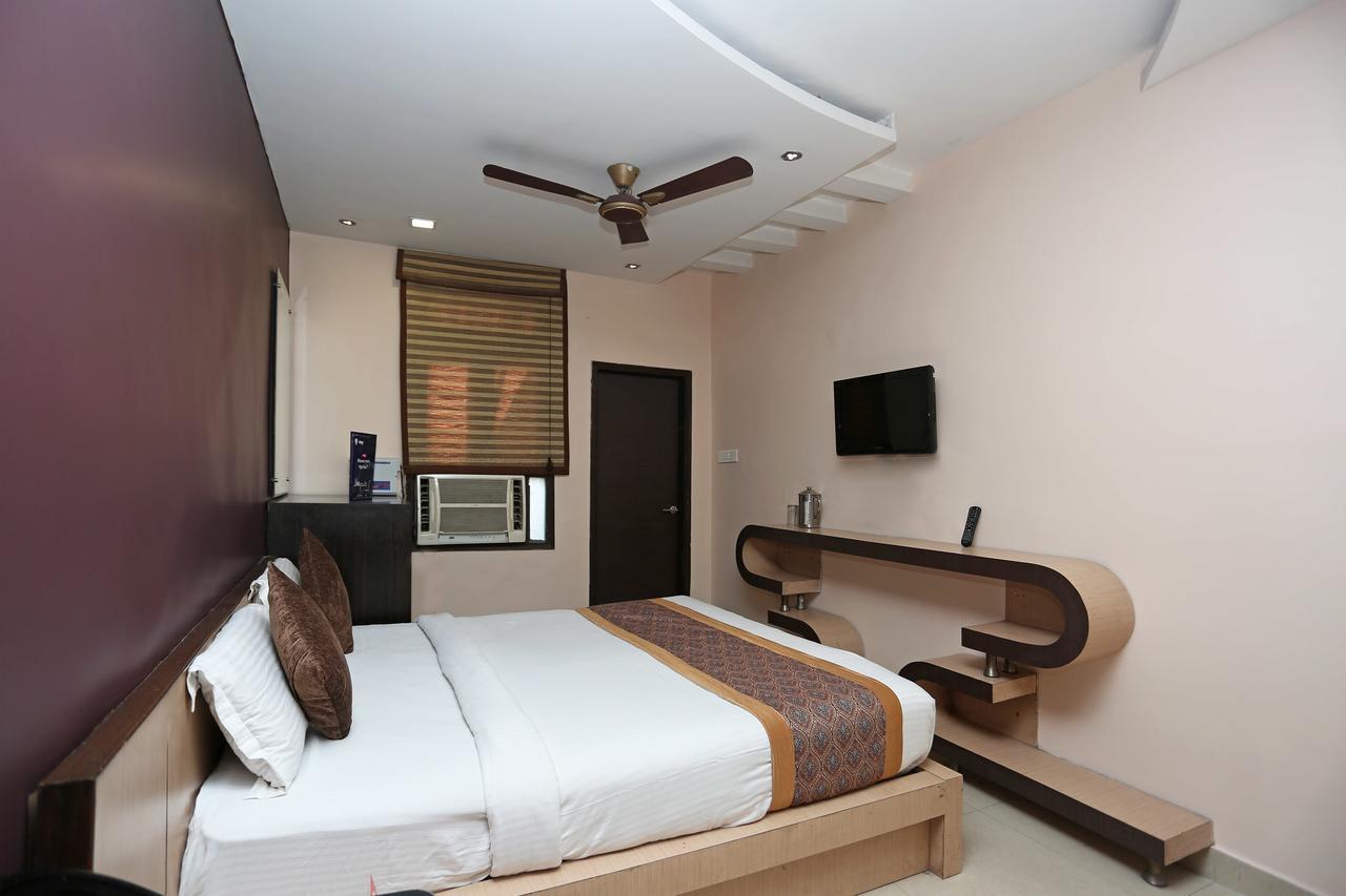 Oyo 11596 Sanjay Guest House Kanpur Luaran gambar