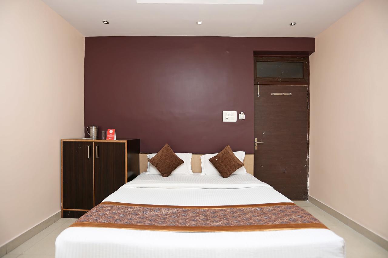 Oyo 11596 Sanjay Guest House Kanpur Luaran gambar