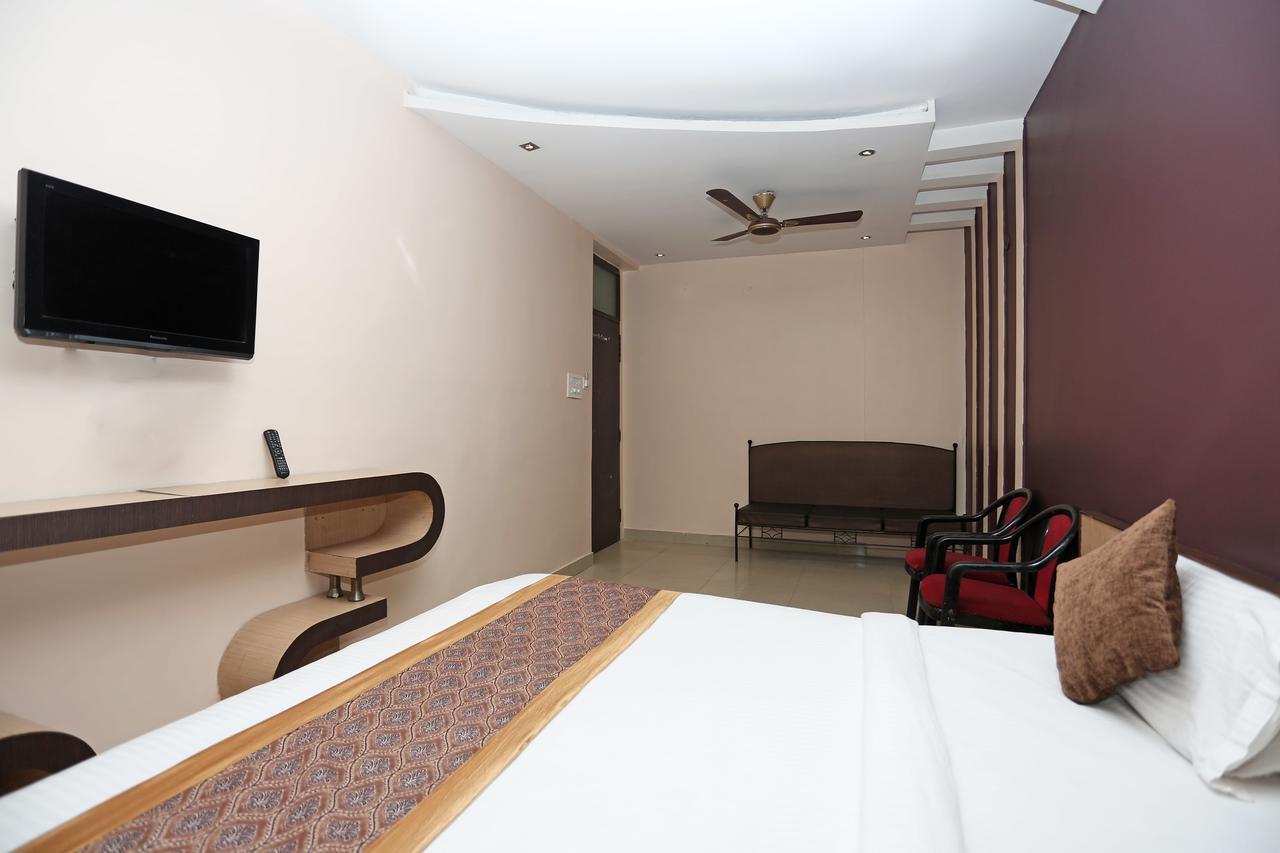 Oyo 11596 Sanjay Guest House Kanpur Luaran gambar