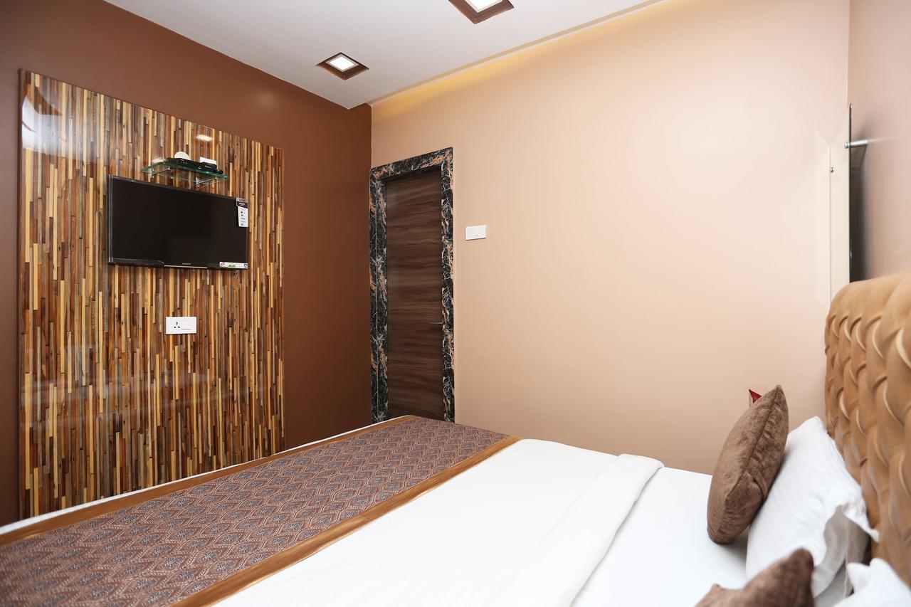 Oyo 11596 Sanjay Guest House Kanpur Luaran gambar